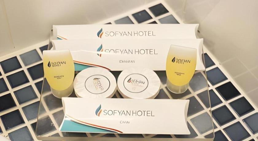 Sofyan Hotel Cut Meutia Джакарта Экстерьер фото