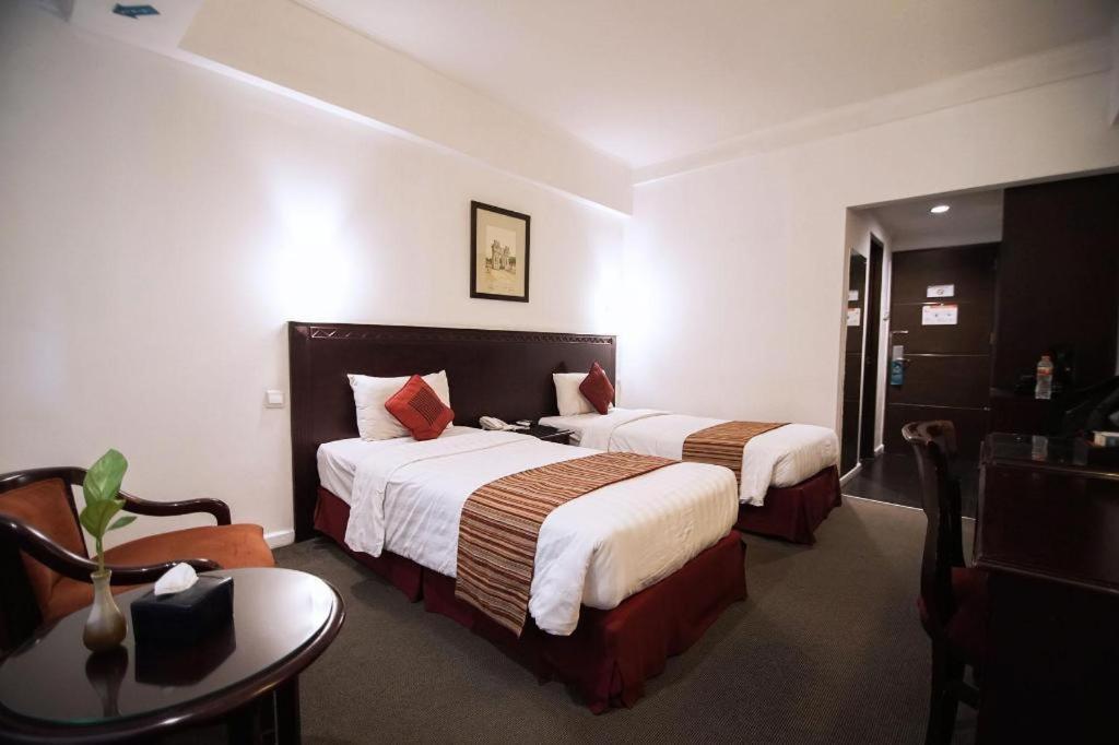 Sofyan Hotel Cut Meutia Джакарта Экстерьер фото