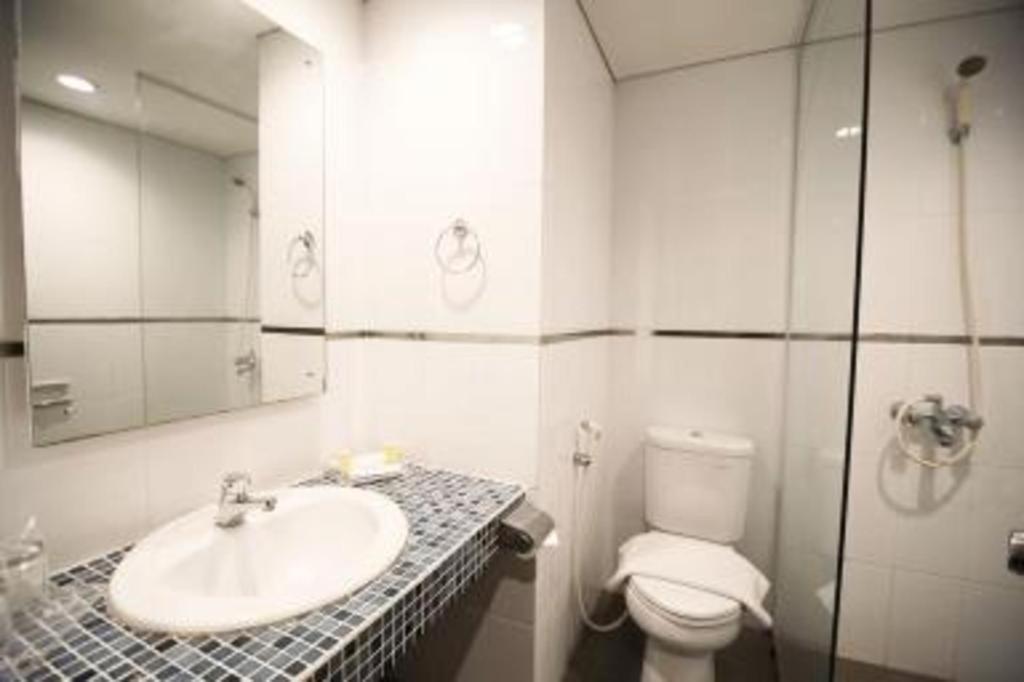 Sofyan Hotel Cut Meutia Джакарта Экстерьер фото