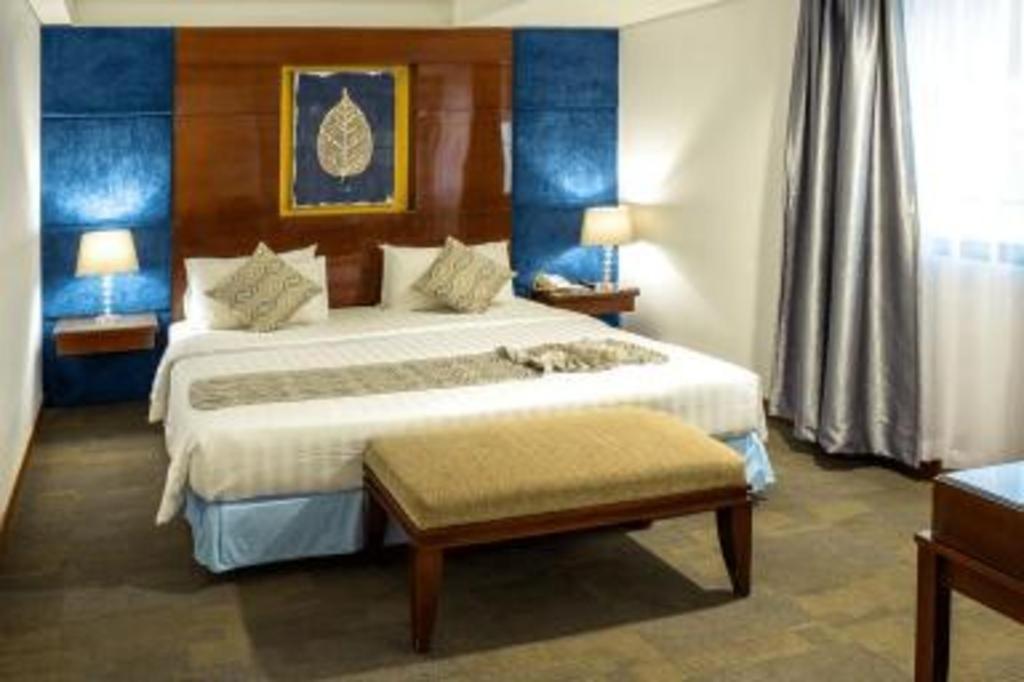 Sofyan Hotel Cut Meutia Джакарта Экстерьер фото