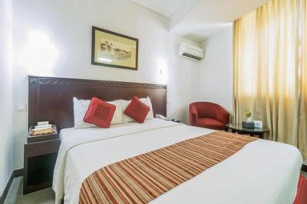 Sofyan Hotel Cut Meutia Джакарта Экстерьер фото